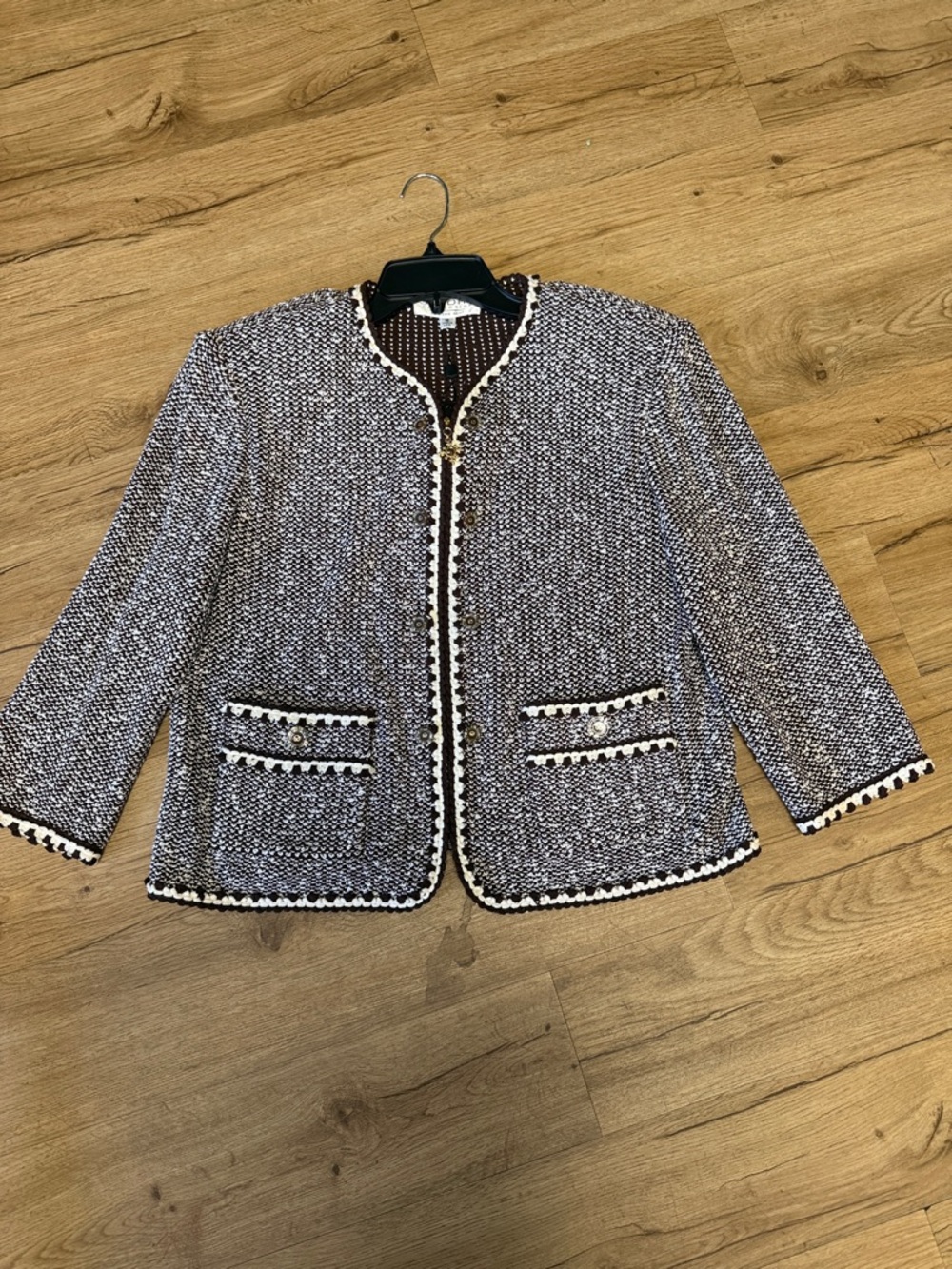 St. John Collection Zip Up Jacket. Size 16 NWT